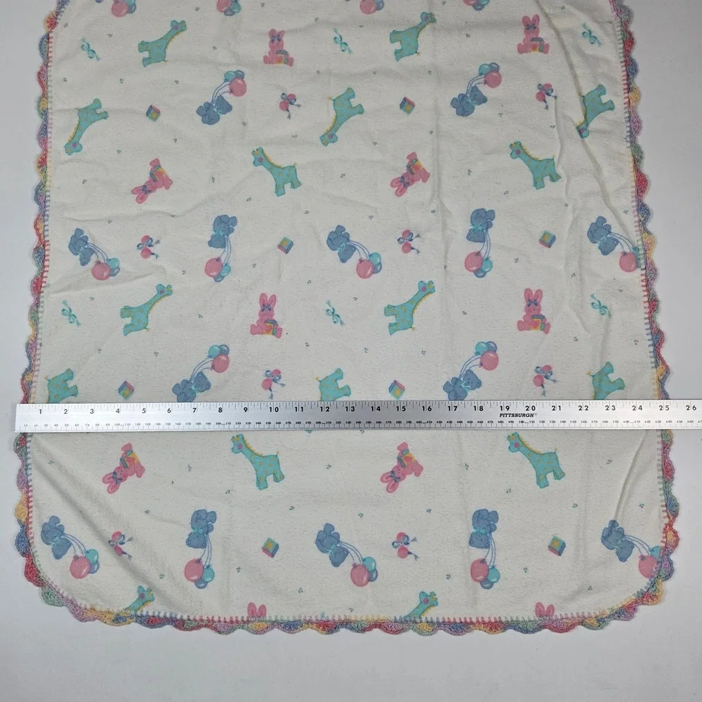 Receiving Blanket‎ Unisex Baby 25x30 White Animal Print Crochet Trim VTG Vintage